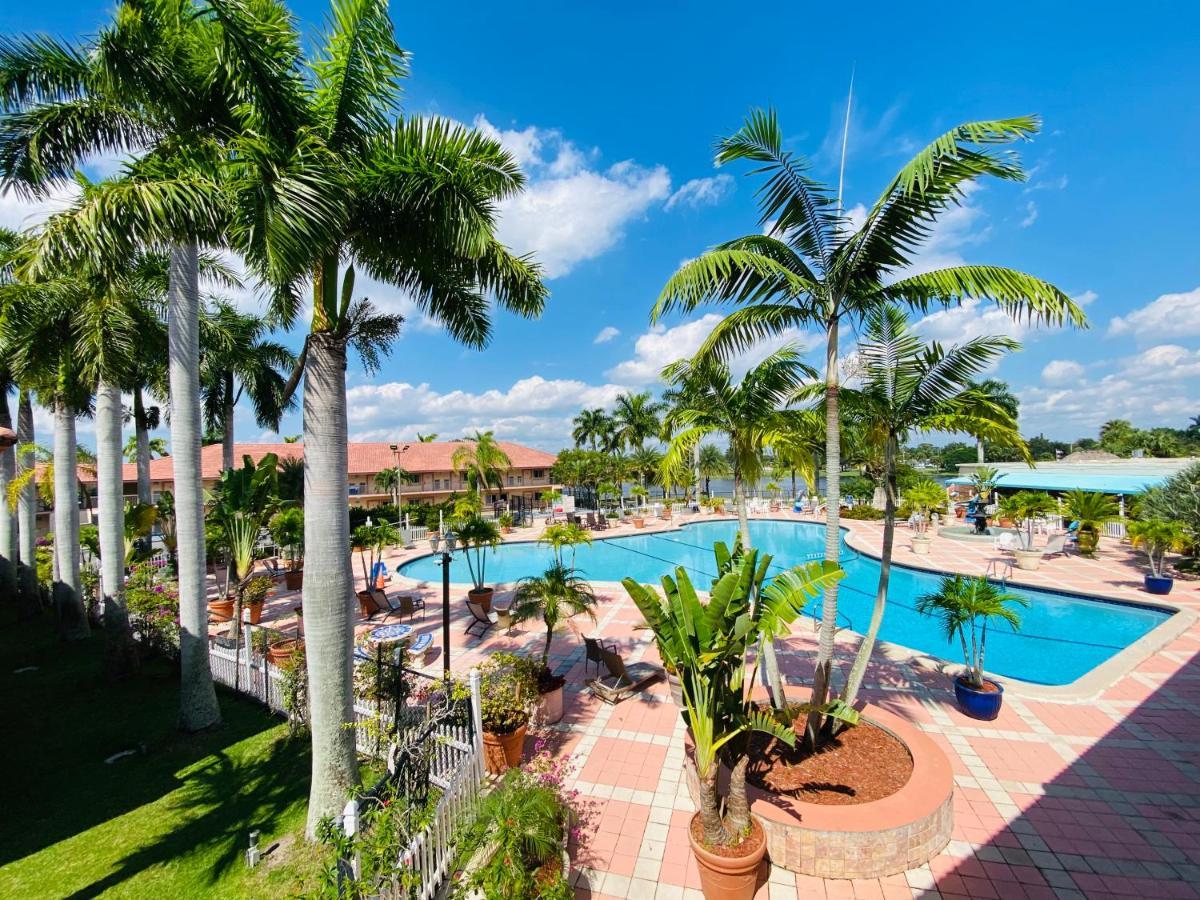 Royal Inn Hotel Royal Palm Beach Exterior foto