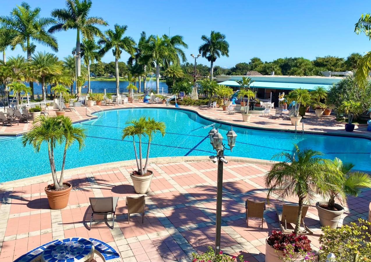 Royal Inn Hotel Royal Palm Beach Exterior foto