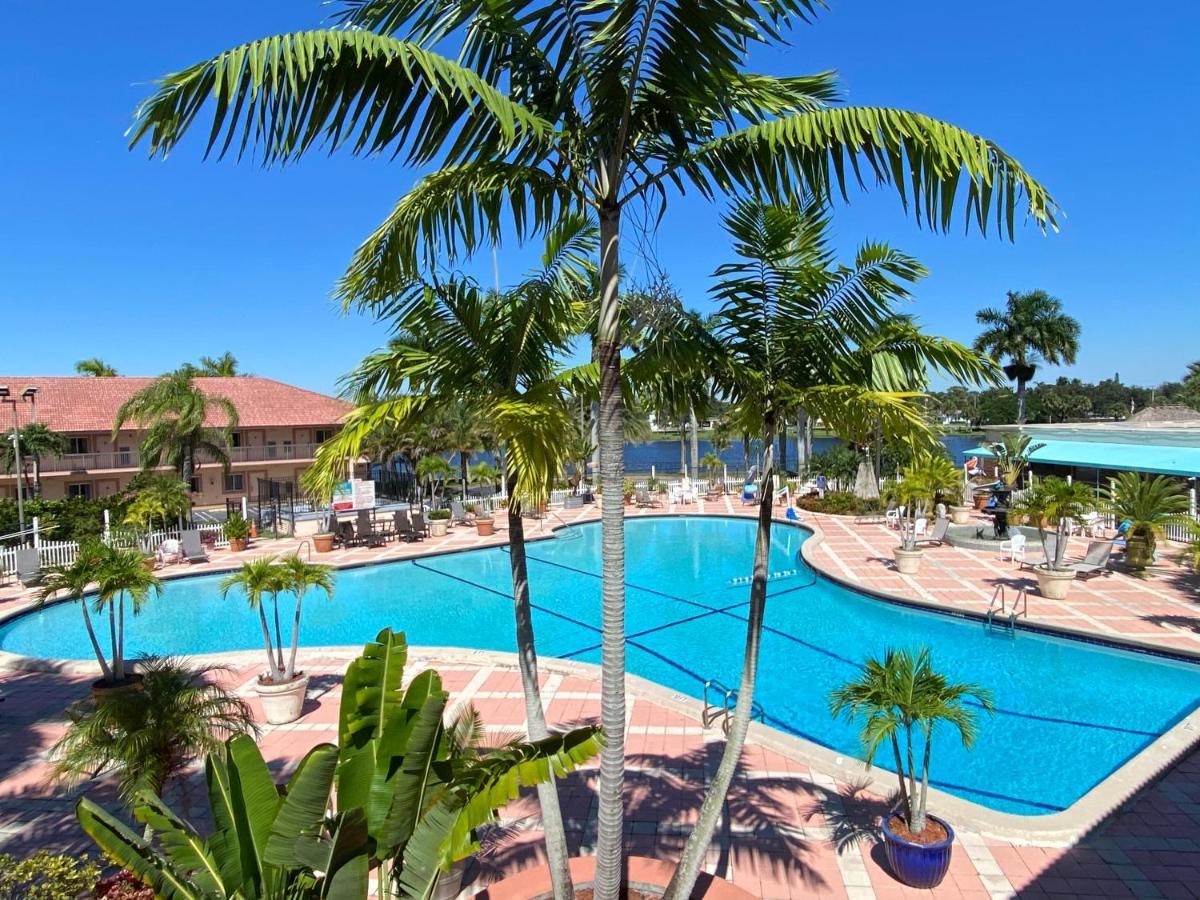 Royal Inn Hotel Royal Palm Beach Exterior foto